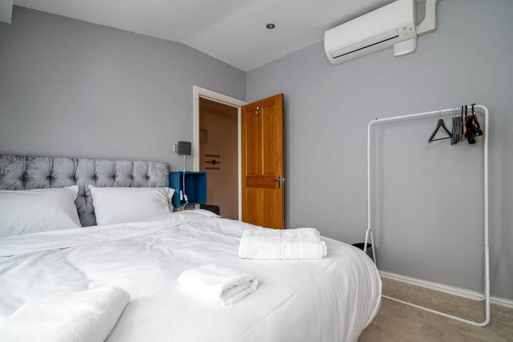 לונדון Luxury Apartment Located Near Marble Arch & Baker Street מראה חיצוני תמונה
