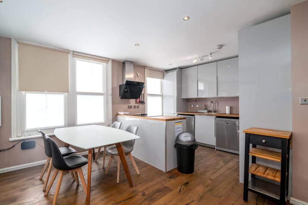 לונדון Luxury Apartment Located Near Marble Arch & Baker Street מראה חיצוני תמונה