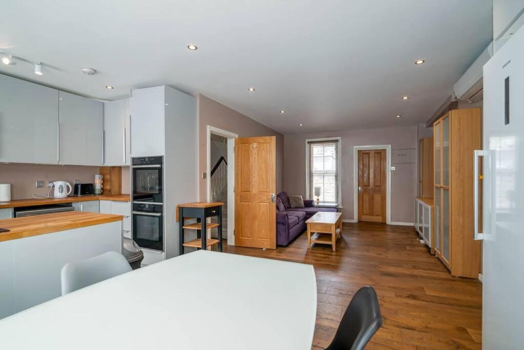 לונדון Luxury Apartment Located Near Marble Arch & Baker Street מראה חיצוני תמונה