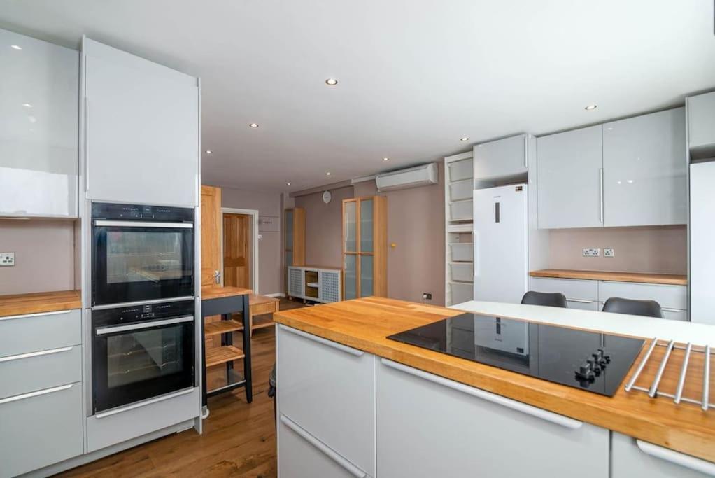 לונדון Luxury Apartment Located Near Marble Arch & Baker Street מראה חיצוני תמונה
